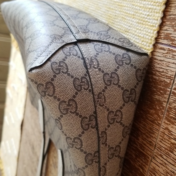 GUCCI REVERSABLE TOTE GG SMALL - Picture 6 of 16